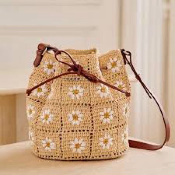 Sezane Daisy Floral Embroidered Raffia Farrow Bag - Picture 2 of 9
